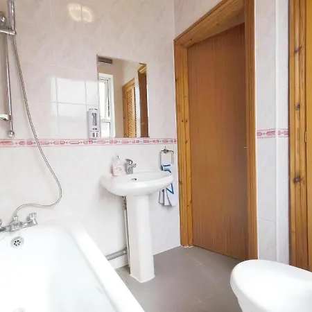 Ferienwohnung Carnation Flat A In Wembley London Exterior foto