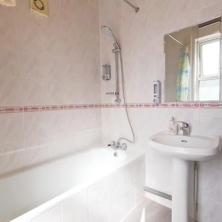Ferienwohnung Carnation Flat A In Wembley London Exterior foto