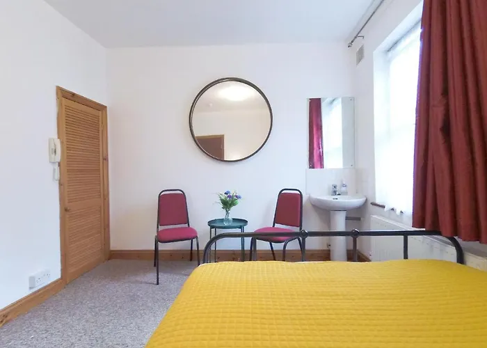 Carnation Flat A In Wembley
